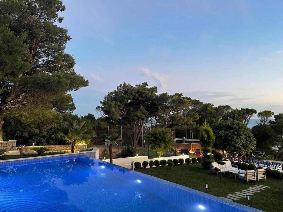 אולסינץ' Pino Boutique Hotel מראה חיצוני תמונה